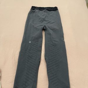 Lululemon gray mid clad leggings